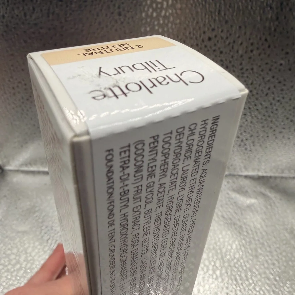 Charlotte Tilbury Beautiful Skin Foundation 2 Neutral NIB 30ml